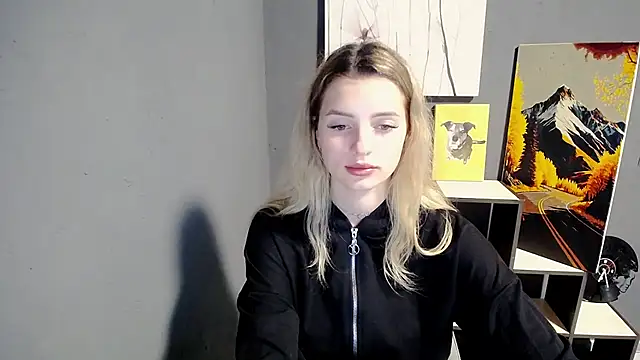 lady olivia  online show from July 10, 2026, 11:24 am