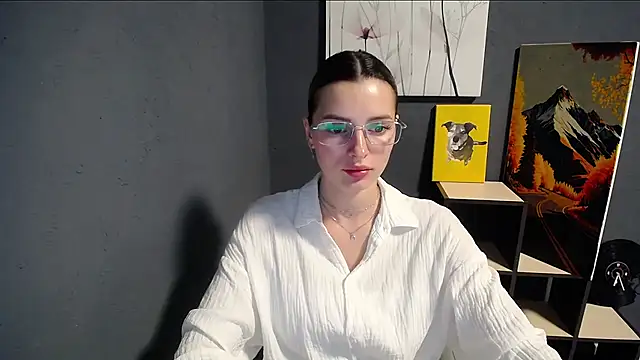 lady olivia  online show from July 24, 2026, 1:53 pm