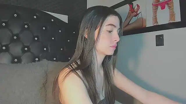 diana queen  online show from April 12, 2026, 4:39 am