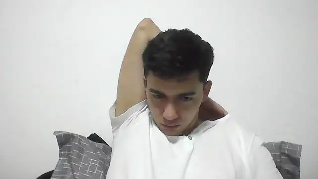 Estebitan vm online show from November 26, 2025, 4:24 am