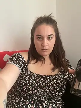 yzabell18 online show from November 23, 2025, 1:00 pm