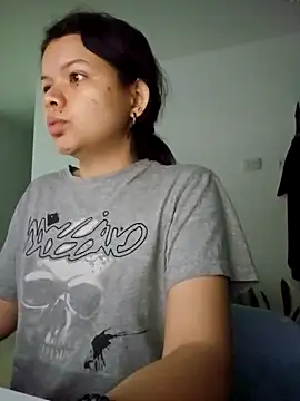 azumiichan online show from December 28, 2024, 4:30 am