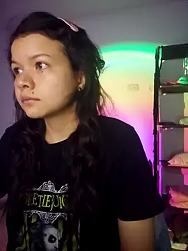 azumiichan online show from January 21, 2025, 3:37 am