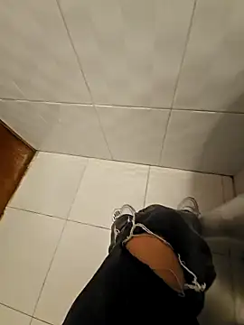 azumiichan online show from January 24, 2025, 8:43 pm