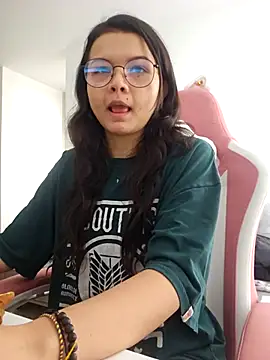 azumiichan online show from September 15, 2025, 9:37 pm