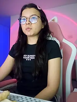 azumiichan online show from September 17, 2025, 11:06 pm