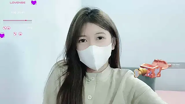 tanhxiu online show from January 1, 2025, 12:11 pm