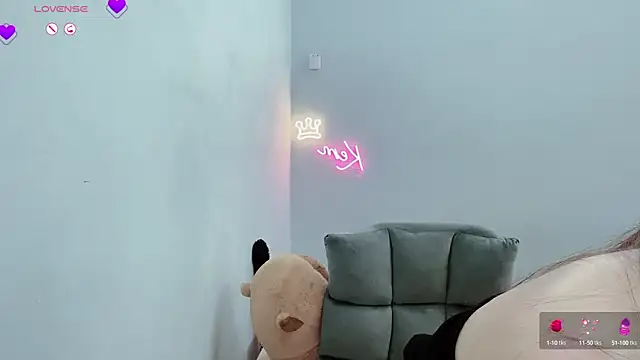 tanhxiu online show from January 17, 2025, 8:56 am