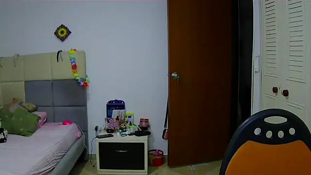 Jones alexia online show from April 10, 2026, 6:07 am