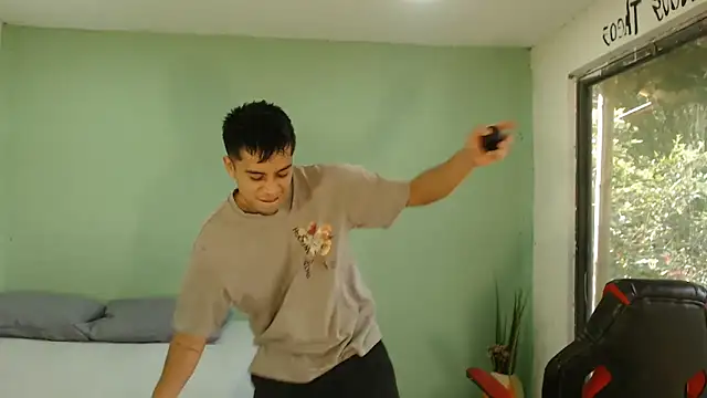 danielitopapuu online show from February 12, 2026, 2:01 pm