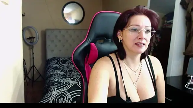 Carol Scottt online show from March 10, 2025, 10:26 am