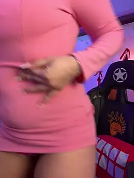 CarolaDrago online show from February 18, 2025, 5:31 pm