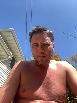 Brando2585 online show from May 2, 2026, 4:12 pm