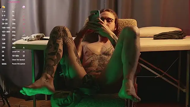 pleasure8869 online show from February 17, 2025, 10:40 am