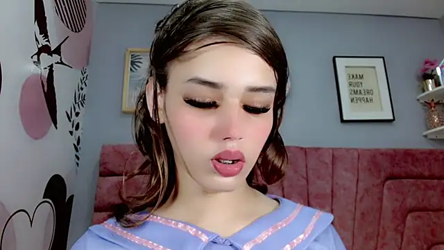 ValeriaAguilar online show from February 13, 2025, 10:54 pm