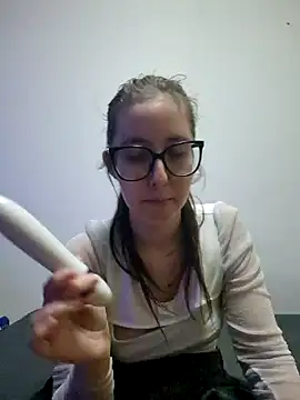 Snapshot of Sarah459 chatting on January 6, 2025, 6:52 pm Sarah459 online show from January 6, 2025, 6:52 pm