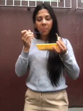 bellinii07 online show from January 11, 2025, 10:07 pm