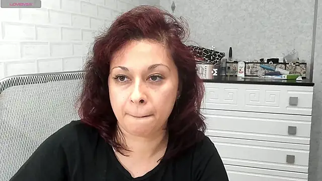 TeasyLana online show from November 24, 2025, 11:10 am