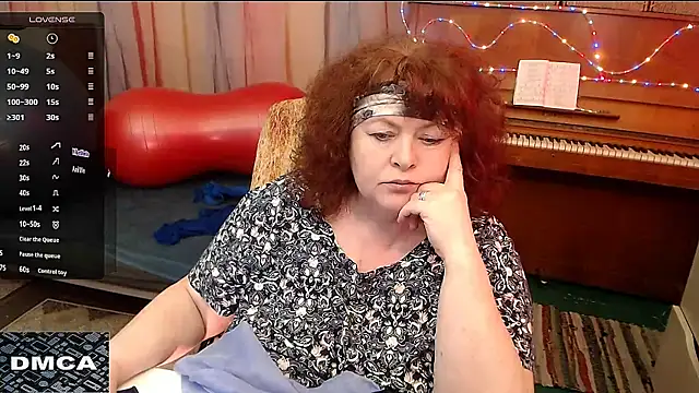 RoseRed69 online show from March 5, 2025, 8:10 am