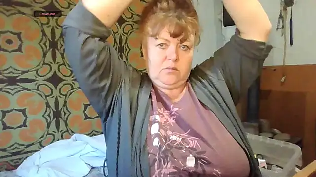 RoseRed69 online show from October 1, 2025, 2:28 am