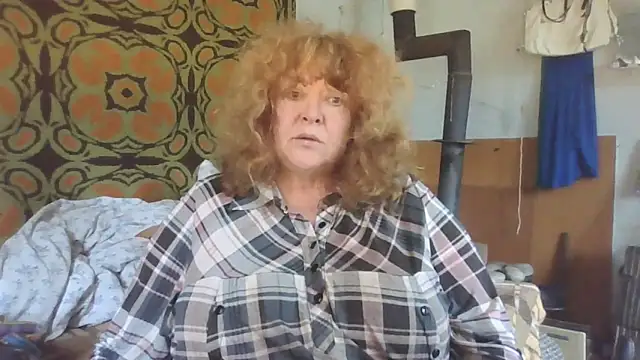 Snapshot of RoseRed69 chatting on May 21, 2026, 5:03 am RoseRed69 online show from May 21, 2026, 5:03 am