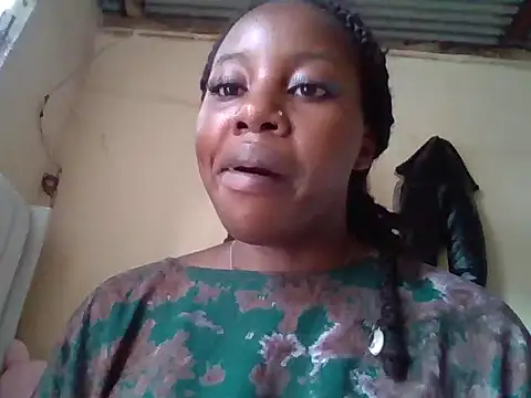 Queen loveer online show from November 23, 2025, 8:47 am