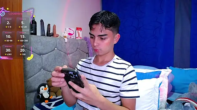 OwenBluee online show from September 9, 2025, 5:18 am