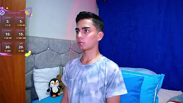 OwenBluee online show from September 12, 2025, 10:10 pm