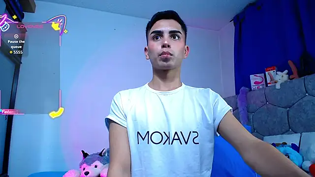 OwenBluee online show from October 12, 2025, 1:48 am