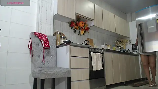 Jadeee  online show from October 7, 2025, 8:39 pm