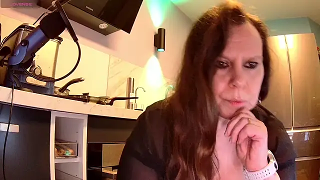 Endrocleia online show from March 16, 2025, 11:25 pm