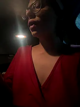 myloveforyouu online show from October 22, 2025, 2:23 am