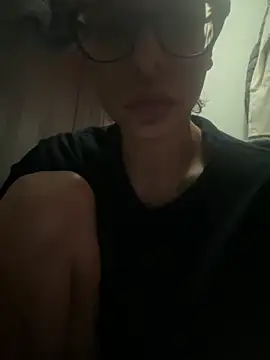 myloveforyouu online show from November 21, 2025, 11:36 pm