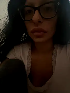 myloveforyouu online show from November 27, 2025, 6:21 pm