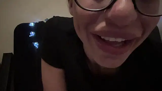 myloveforyouu online show from March 17, 2026, 3:00 am