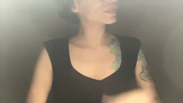 myloveforyouu online show from April 9, 2026, 1:05 am