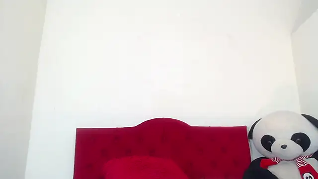 Snapshot of Luluu_08 chatting on January 15, 2025, 7:55 pm Luluu 08 online show from January 15, 2025, 7:55 pm