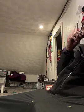 rayyymack online show from December 25, 2024, 9:43 pm