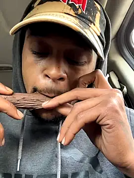 rayyymack online show from November 6, 2025, 5:25 pm