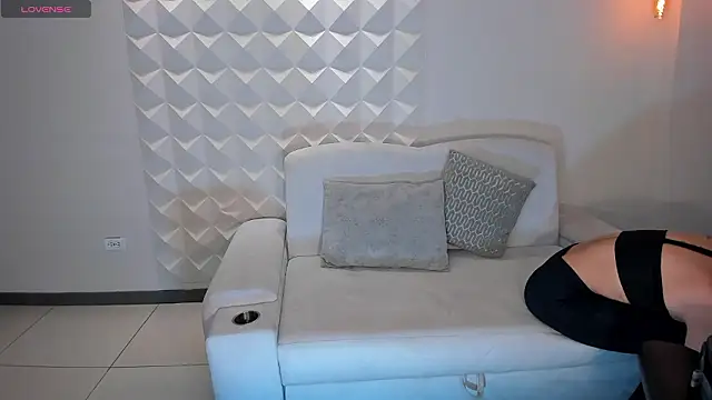 MariaHerrera  online show from March 7, 2026, 9:56 pm