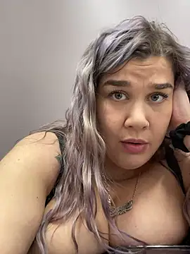 LolaBeretta online show from January 24, 2025, 6:14 pm