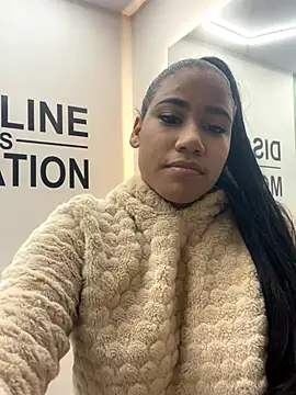 Salome Diaz  online show from November 7, 2025, 4:29 pm