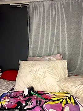 HornyxLadie online show from November 8, 2025, 8:40 pm