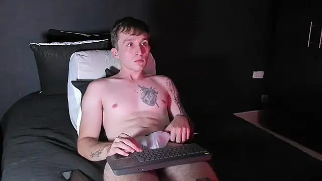 Dylanwhite23  online show from September 11, 2025, 9:59 pm