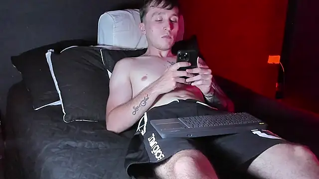 Dylanwhite23  online show from September 23, 2025, 9:40 pm