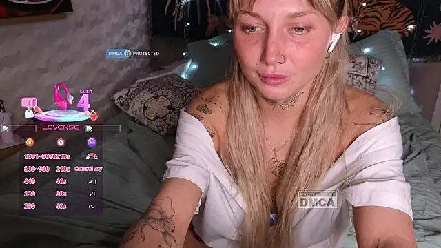 GoodGirl0024 online show from April 28, 2026, 8:36 pm