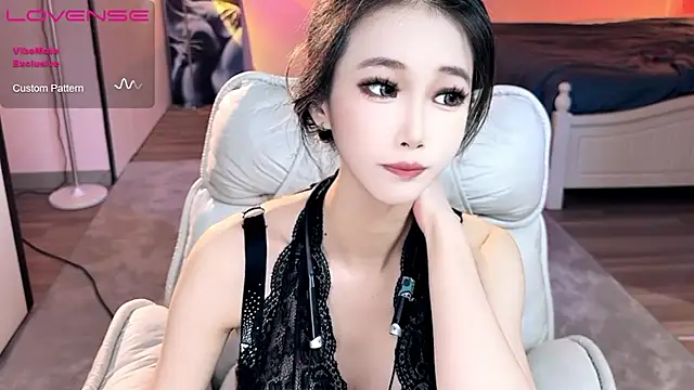 JoooJo  online show from September 21, 2025, 4:47 am