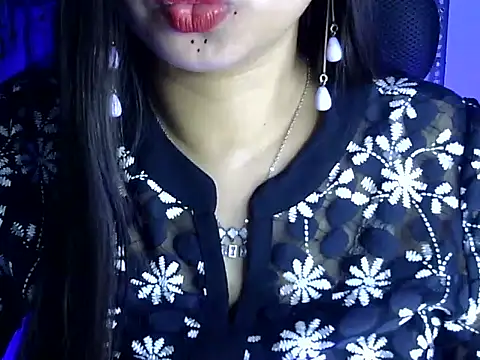 akshara thakur9 online show from March 6, 2025, 7:32 pm