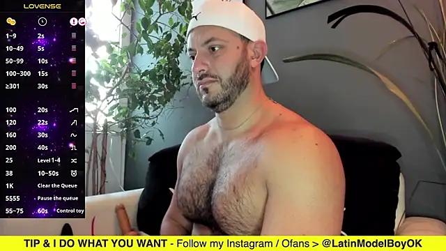 arielenbsas online show from February 18, 2025, 11:11 am