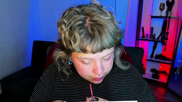 Sabrina scarlett online show from November 25, 2025, 4:34 am